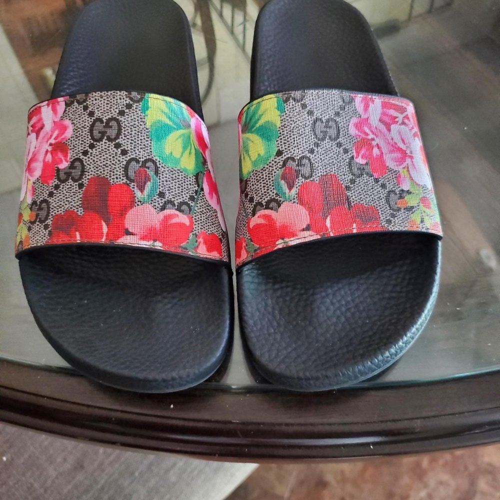Gucci slides